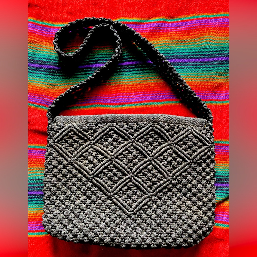 Vintage 1960’s Black Macrame Cord Shoulder Bag Purse! Excellent Condition!